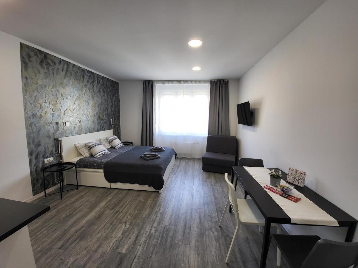זאגרב Apartmani Karlo מראה חיצוני תמונה