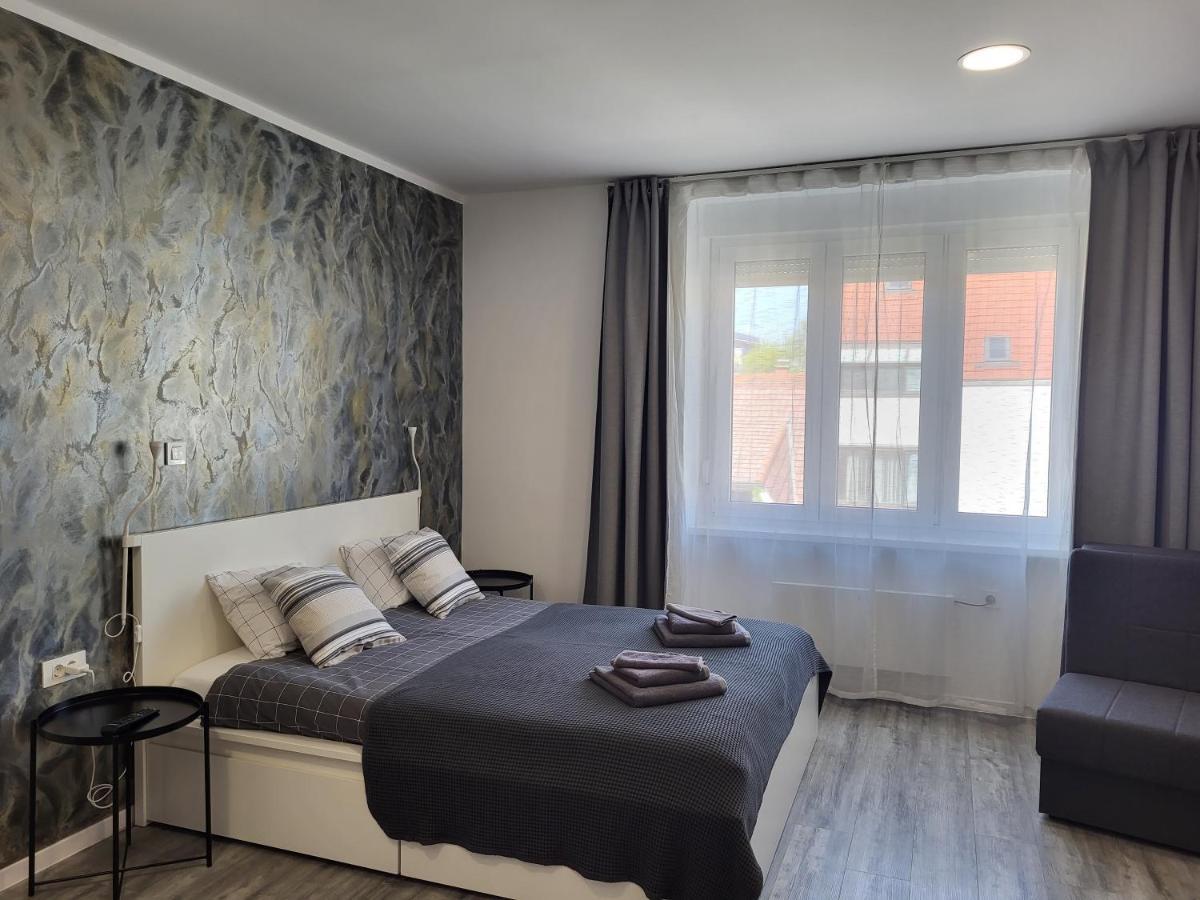 זאגרב Apartmani Karlo מראה חיצוני תמונה